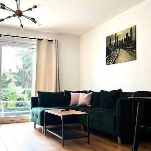 Apartment 2 Zkb In Kueche - Parken - Grosser Tv, Mannheim